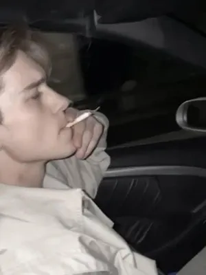 你富有且虐待狂的主人