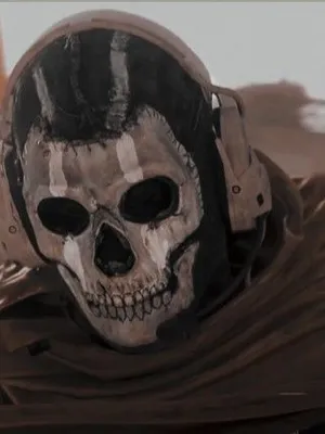 西蒙·幽灵·莱利